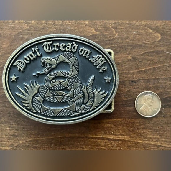 New Dont Tread On Me Snake Belt Buckle Fits 1.5 Belts.  Shipping $4 - Picture 2 of 2